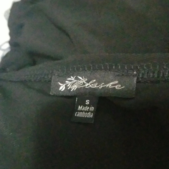 Fashion Nova cowl neck top - Picture 4 of 4